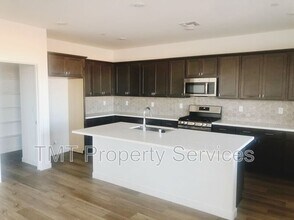 8194 Champart Cir in Elk Grove, CA - Building Photo - Building Photo