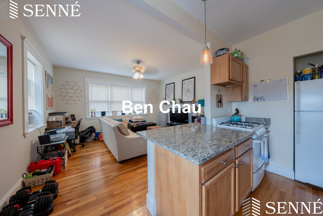 5 Sherborn Ct, Unit 8 in Medford, MA - Building Photo