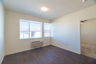 Range View Apartments in Aurora, CO - Building Photo - Interior Photo