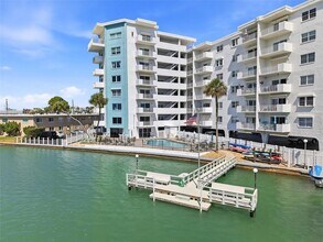 285 107th Ave, Unit 408 in Treasure Island, FL - Building Photo - Building Photo