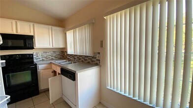 2838 Osprey Cove Pl in Kissimmee, FL - Building Photo - Building Photo