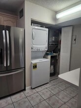 522 Shady Pine Way, Unit B2 in Greenacres, FL - Building Photo - Building Photo