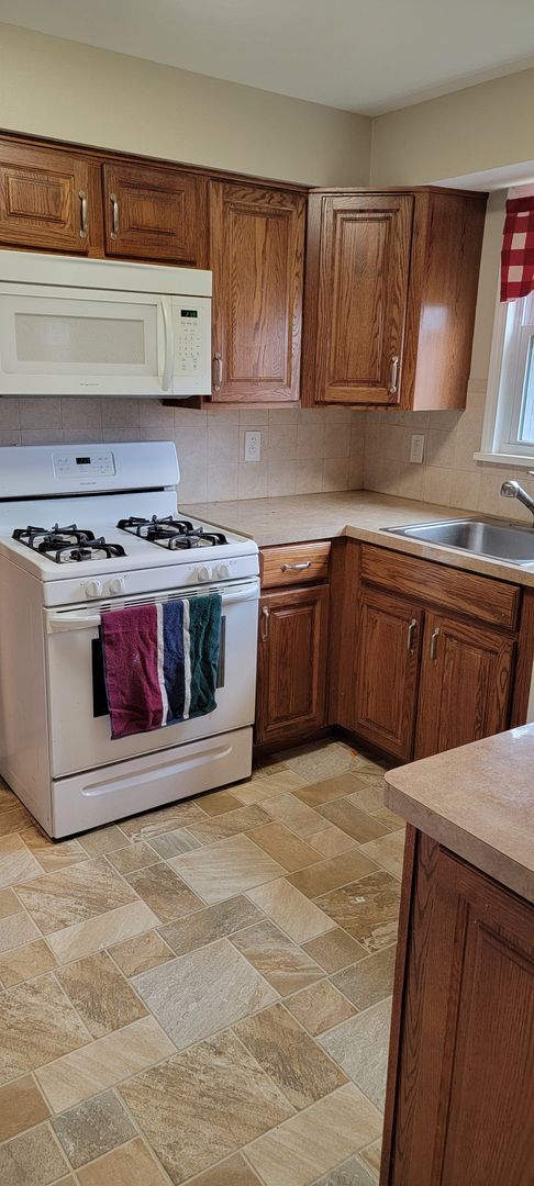 property at 1141 Hickory St