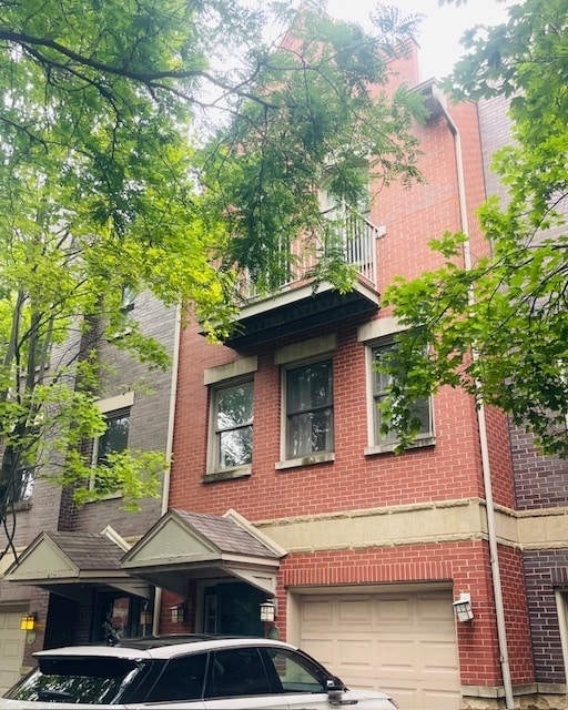 property at 556 E 32nd St