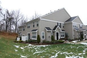 5946 Saratoga Ln in Coopersburg, PA - Building Photo - Building Photo