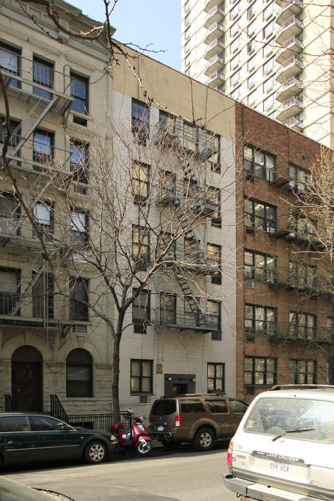 416 E 81st St in New York, NY - Building Photo