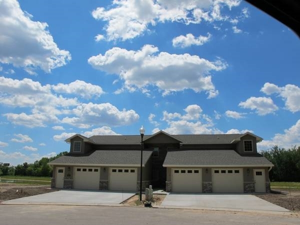 Maple Park in Green Bay, WI - Building Photo