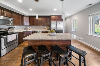 2201 Reading Rd in Cincinnati, OH - Building Photo - Building Photo