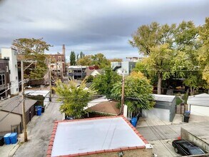 3138 W Fullerton Ave in Chicago, IL - Building Photo - Building Photo