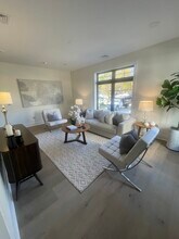 7519 Ridge Ave in Philadelphia, PA - Foto de edificio - Building Photo