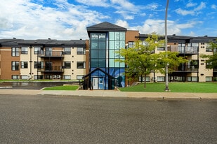 Utopia in Dorval, QC - Building Photo