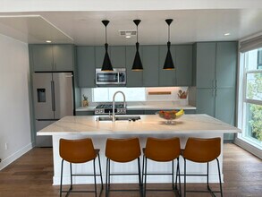 857 1/2 Hyperion Ave in Los Angeles, CA - Building Photo - Building Photo