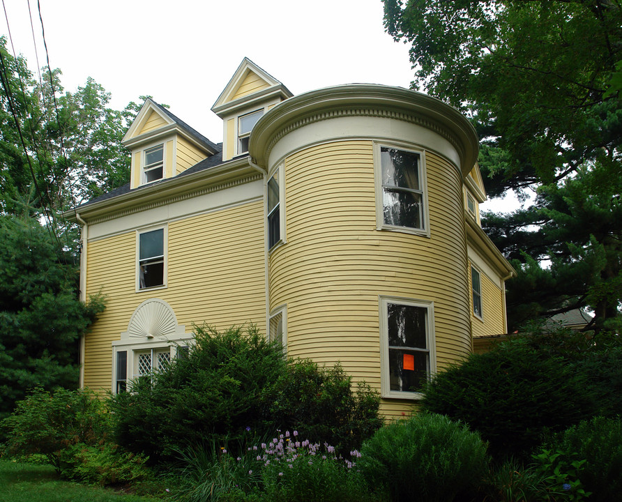 33 Orient Ave in Newton, MA - Building Photo