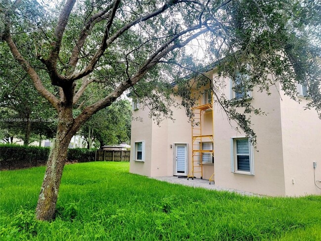 285 NE 32nd Terrace in Homestead, FL - Building Photo - Building Photo