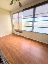 8200 Sunrise Lakes Blvd in Sunrise, FL - Building Photo - Building Photo