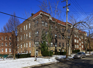 Turtle Park Apartments in Cleveland Heights, OH - Building Photo - Building Photo