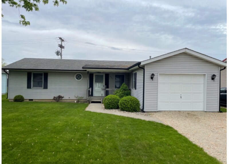 927 N 11th St in Decatur, IN - Building Photo