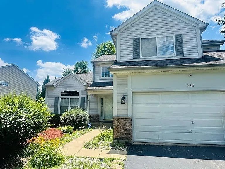 360 Thomas Dr in West Chicago, IL - Building Photo