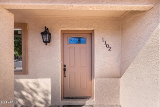 1102 W Anderson Dr in Phoenix, AZ - Foto de edificio - Building Photo