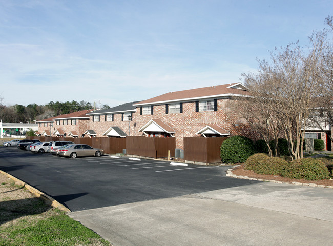 Ashley Village Apartments in North Charleston, SC - Building Photo - Building Photo