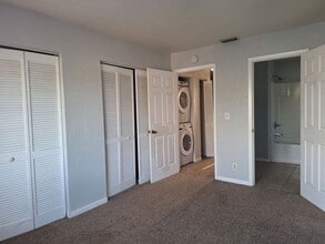 1703 Palmetto Ct in New Smyrna Beach, FL - Building Photo - Building Photo