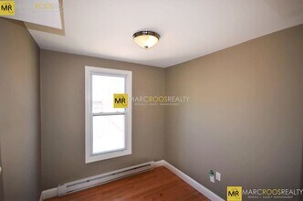 12 Cheever Ct, Unit 3 in Boston, MA - Building Photo - Building Photo