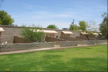 Stadium Court in Glendale, AZ - Building Photo