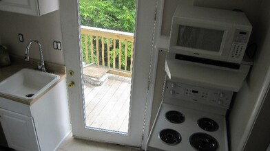 487 Pocahontas Ave in Ronceverte, WV - Building Photo - Building Photo