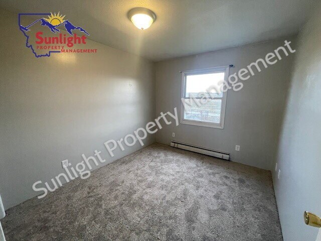 310 N Main St in Joliet, MT - Building Photo - Building Photo