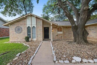 1010 Red Cliff Dr in Austin, TX - Building Photo - Building Photo