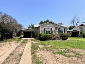1102 Santa Clara Dr in Brownwood, TX - Building Photo