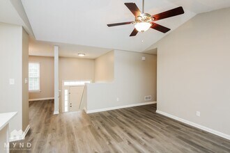 374 Shoal Ct in Lawrenceville, GA - Building Photo - Building Photo