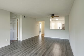 Mission Lakes in Tamarac, FL - Building Photo - Interior Photo