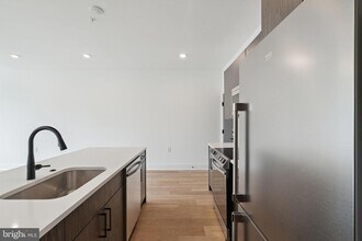1419 W Grange Ave, Unit 304 in Philadelphia, PA - Building Photo - Building Photo