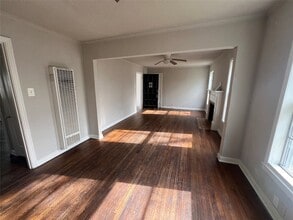 1726 N Ricketts St in Sherman, TX - Foto de edificio - Building Photo