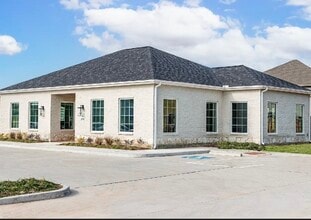 9826 Clifden St in Rosharon, TX - Building Photo - Building Photo