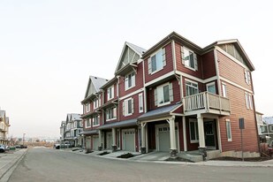 28 Kinlea Common NW in Calgary, AB - Building Photo