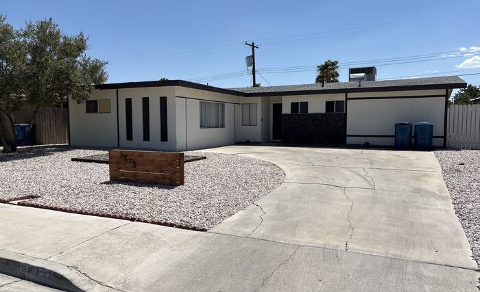 3813 El Conlon Ave in Las Vegas, NV - Building Photo