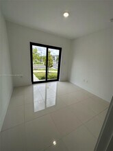 1184 NW 3rd St in Florida City, FL - Building Photo - Building Photo