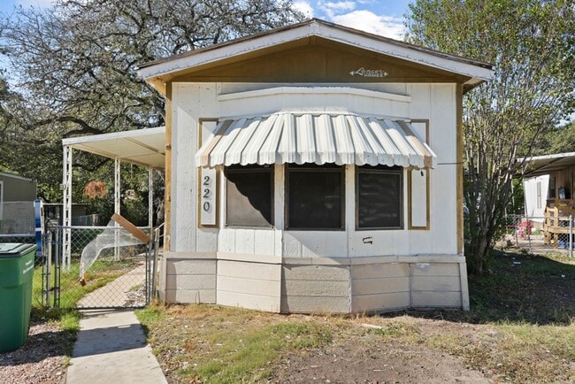 16240 San Pedro Ave in San Antonio, TX - Building Photo - Building Photo