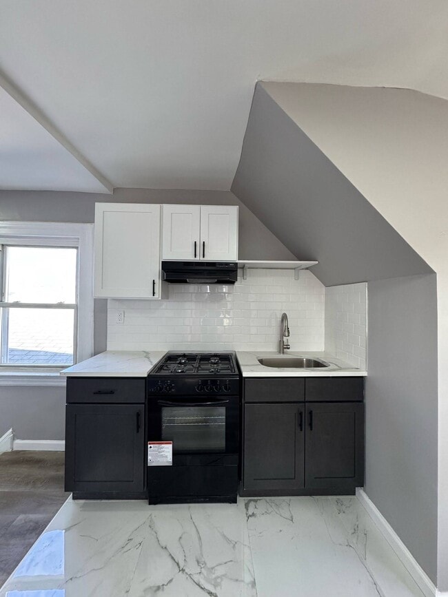 820 S 20th St, Unit 3
