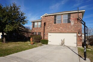 2121 Warwick Pl in New Braunfels, TX - Building Photo