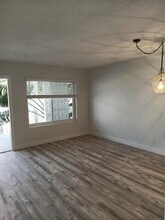 15 S Palmway in Lake Worth Beach, FL - Building Photo - Building Photo