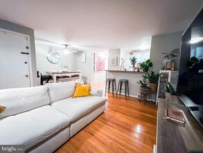 5464 VICARIS St in Philadelphia, PA - Building Photo - Building Photo