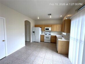 1033 Sweeping Ivy Ct in Las Vegas, NV - Building Photo - Building Photo