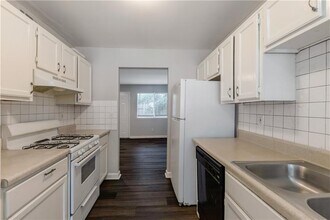 776 Crestside Ct in Austell, GA - Building Photo - Building Photo