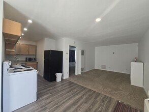 512 1/2-417 1/2 16th St W in Billings, MT - Building Photo - Building Photo