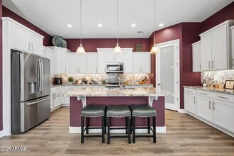 18427 W Clinton St, Unit 140 in Surprise, AZ - Building Photo - Building Photo