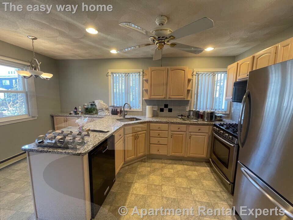 112 Boston Ave, Unit #1 in Somerville, MA - Building Photo