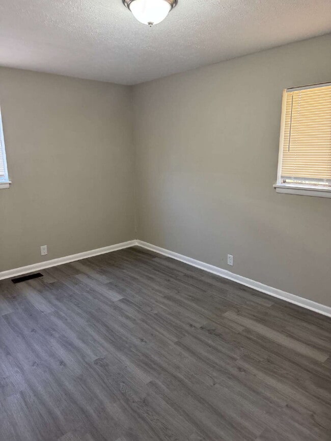 120 Woodland Dr in Talladega, AL - Building Photo - Building Photo